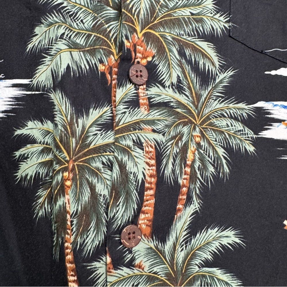 HILO HATTIE HAWAIIAN SHIRT MEN'S HAWAII XL TURTLES DANCER SAILING PALM D6 - Picture 6 of 9